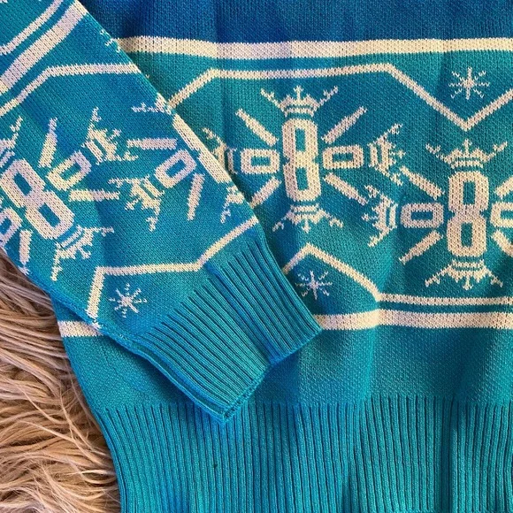 Three Olives Vodka "Sleighin' It" Ugly Christmas Sweater Men's Sz M Blue White - Picture 5 of 5